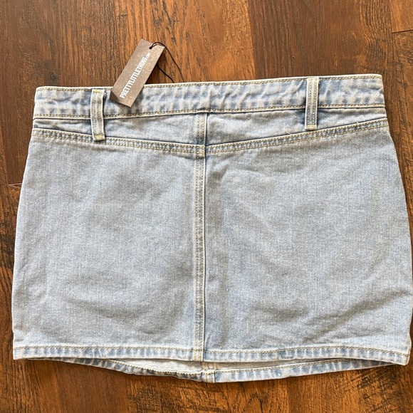 PrettyLittleThing Light Blue Denim Mini Skirt - Picture 2 of 4